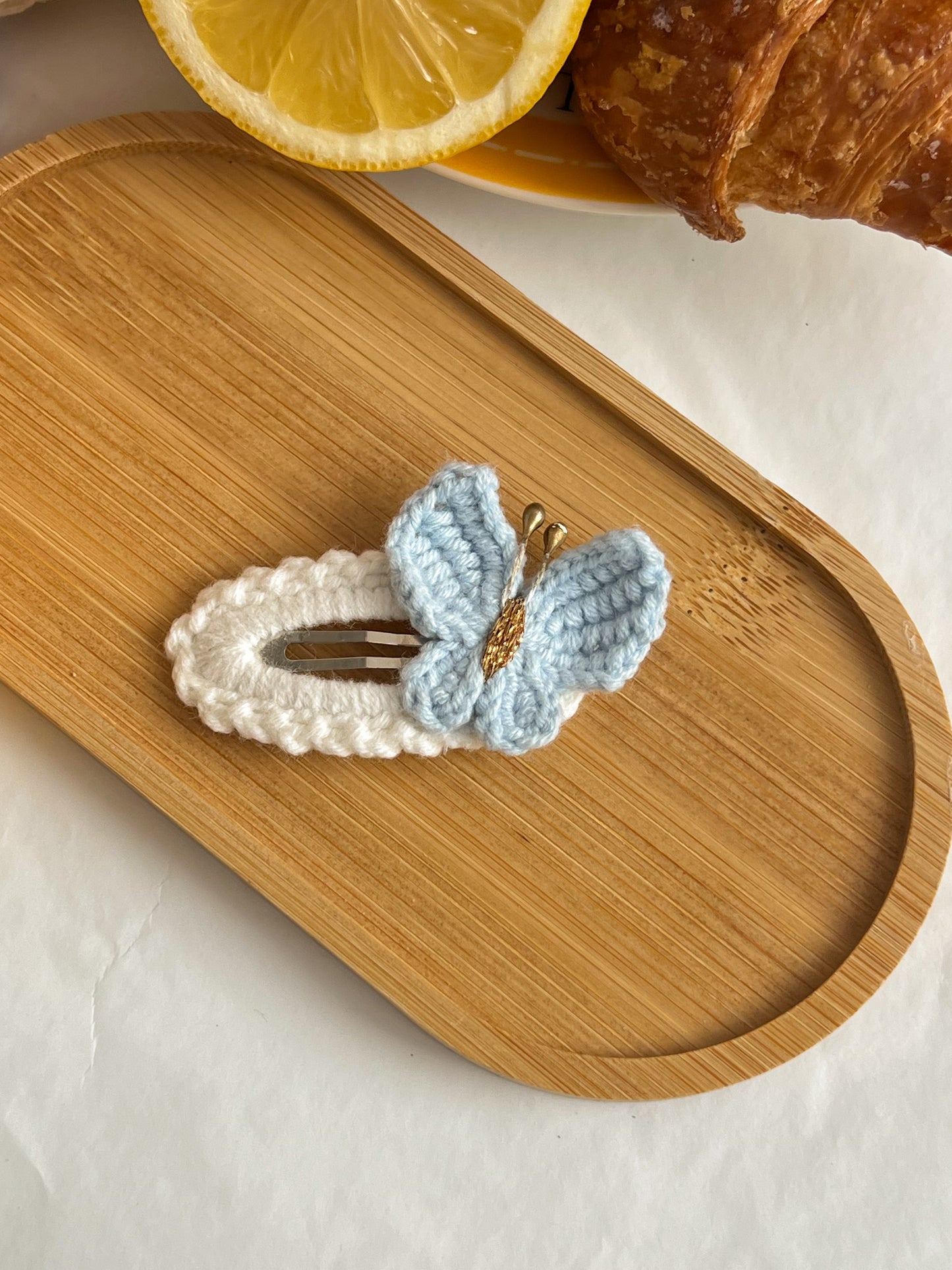 Agrafe Croșetate Butterfly – Bleu Pal & Alb