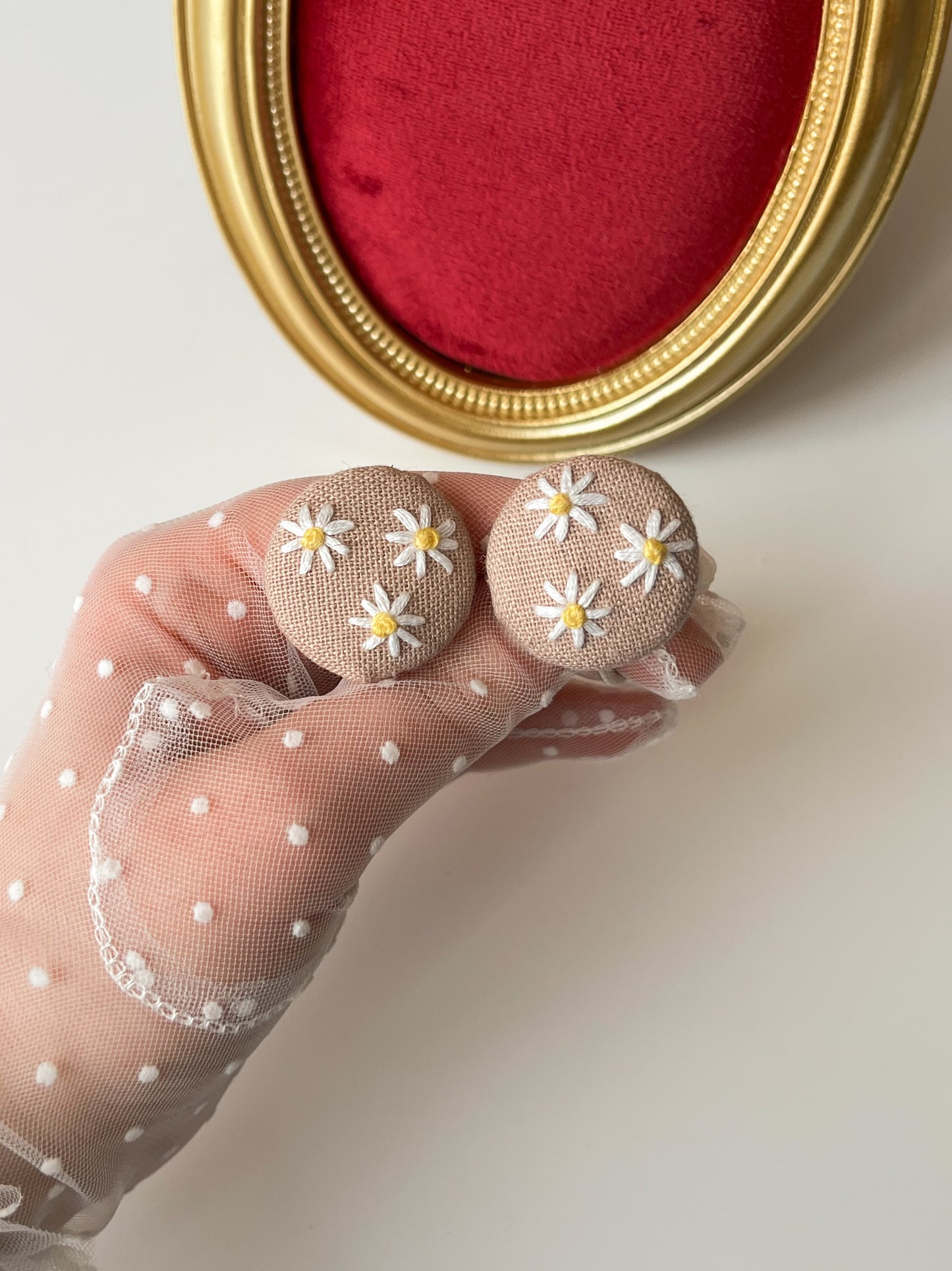 Daisy Field — Elastice cu broderie manuală