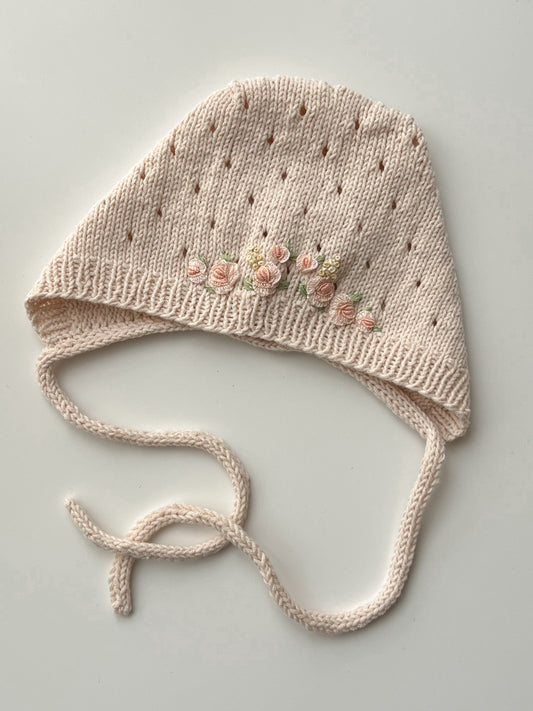 Căciuliță cu broderie manuală