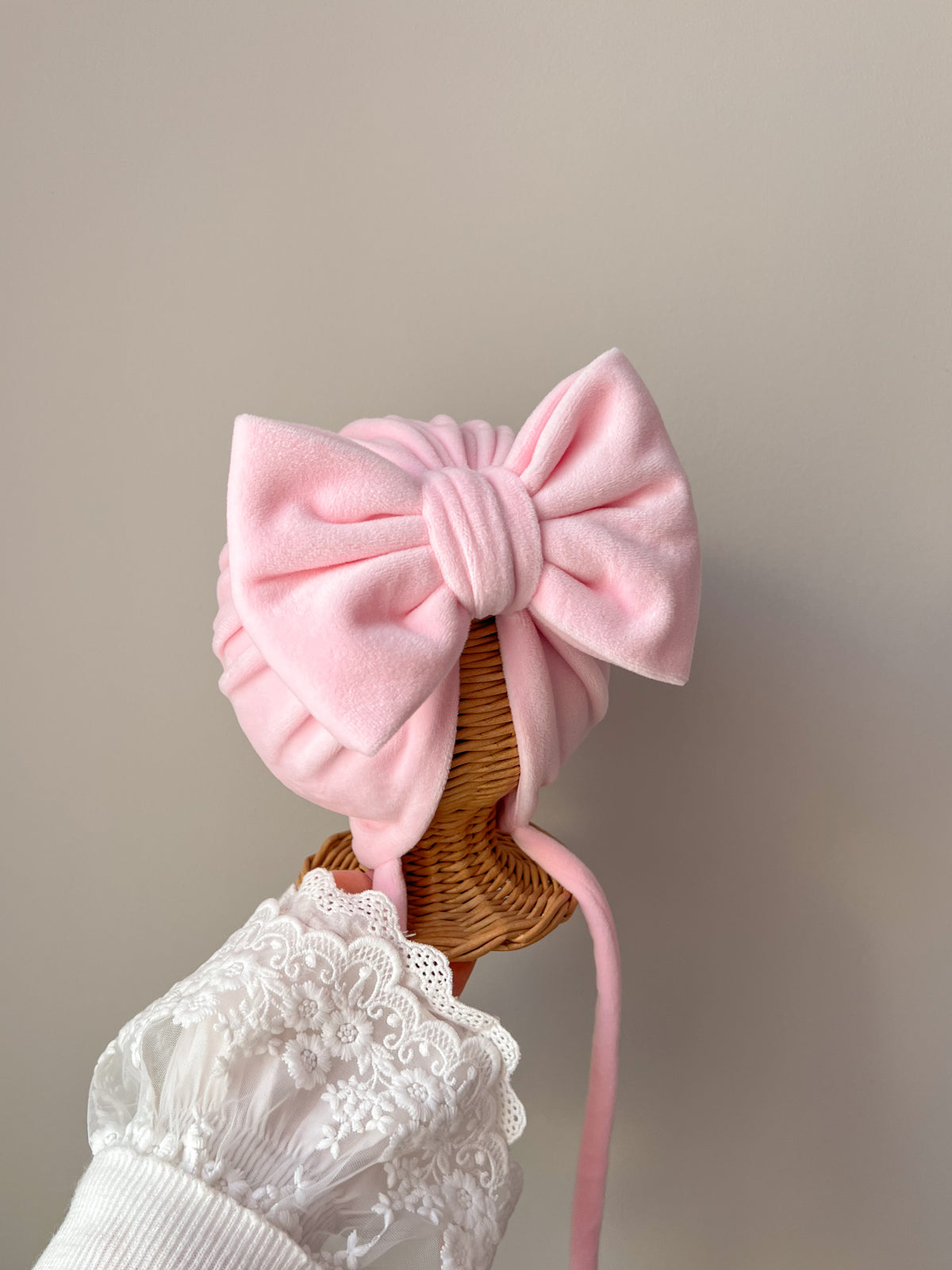 Turban din velur cu fundiță