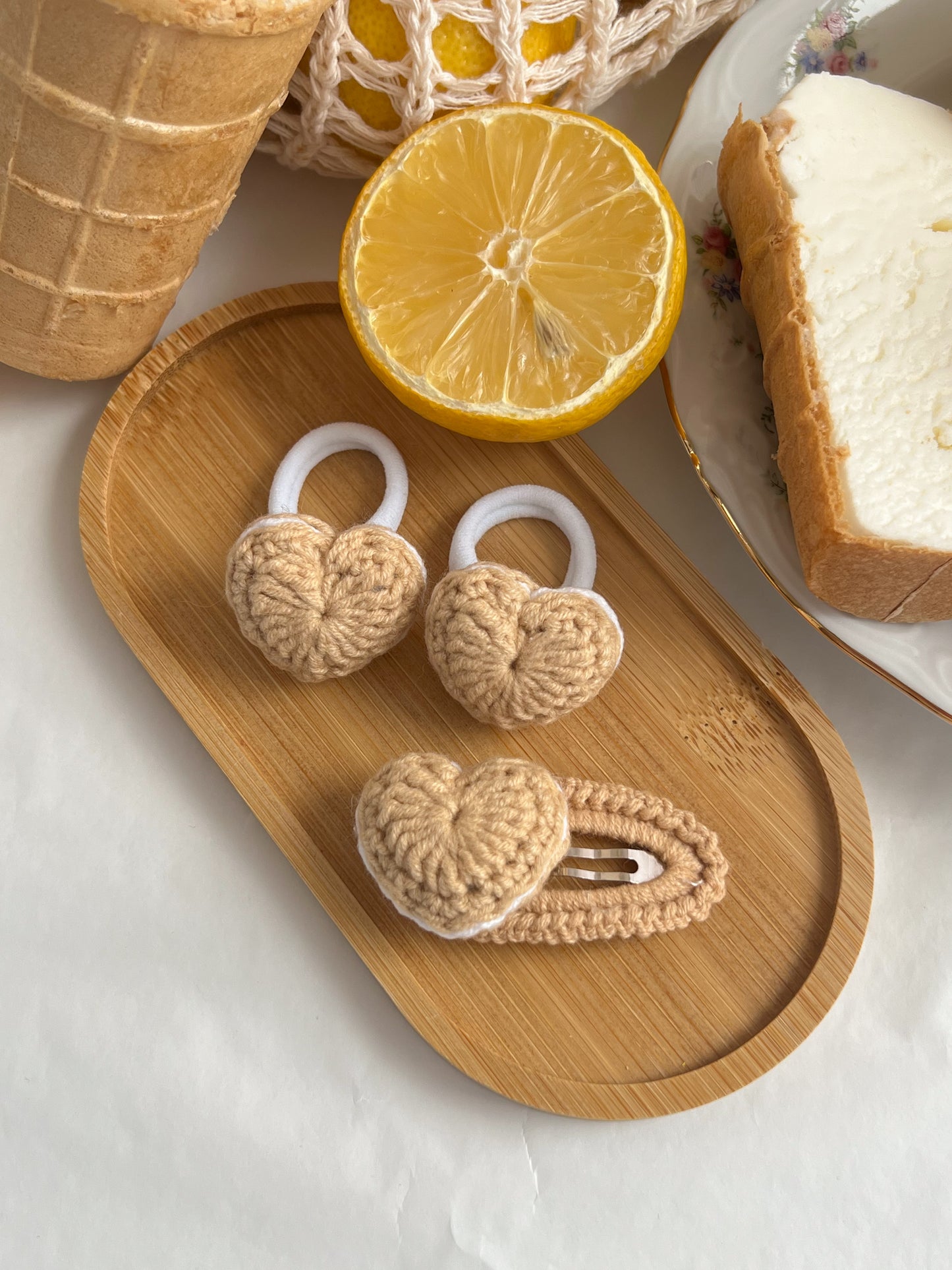 Set de Accesorii Croșetate - Inimi Caramel