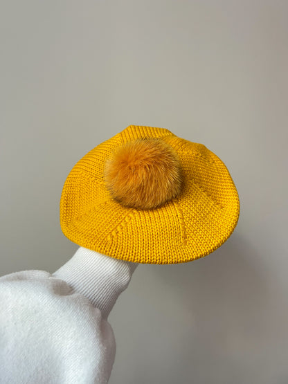 Bereta cu pompon