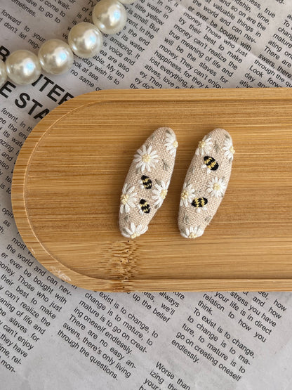 Set clame brodate «Bee & Daisy»