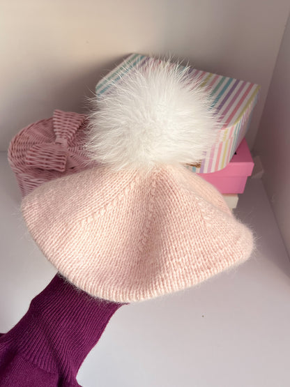 Bereta cu pompon