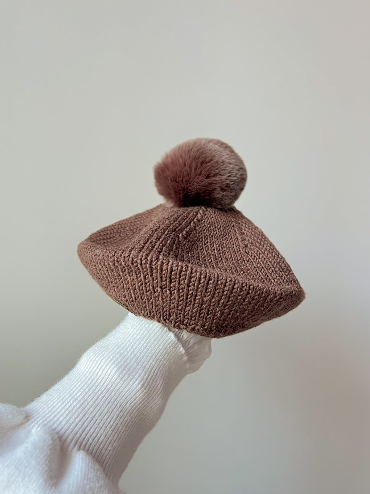 Bereta cu pompon