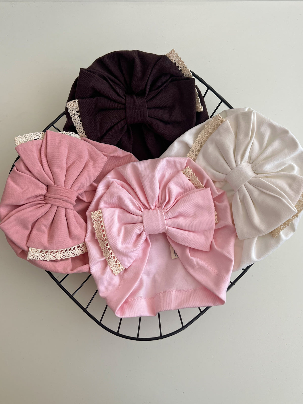 Turban cu fundiță și dantelă