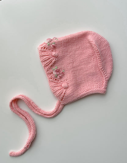 Căciuliță cu broderie manuală