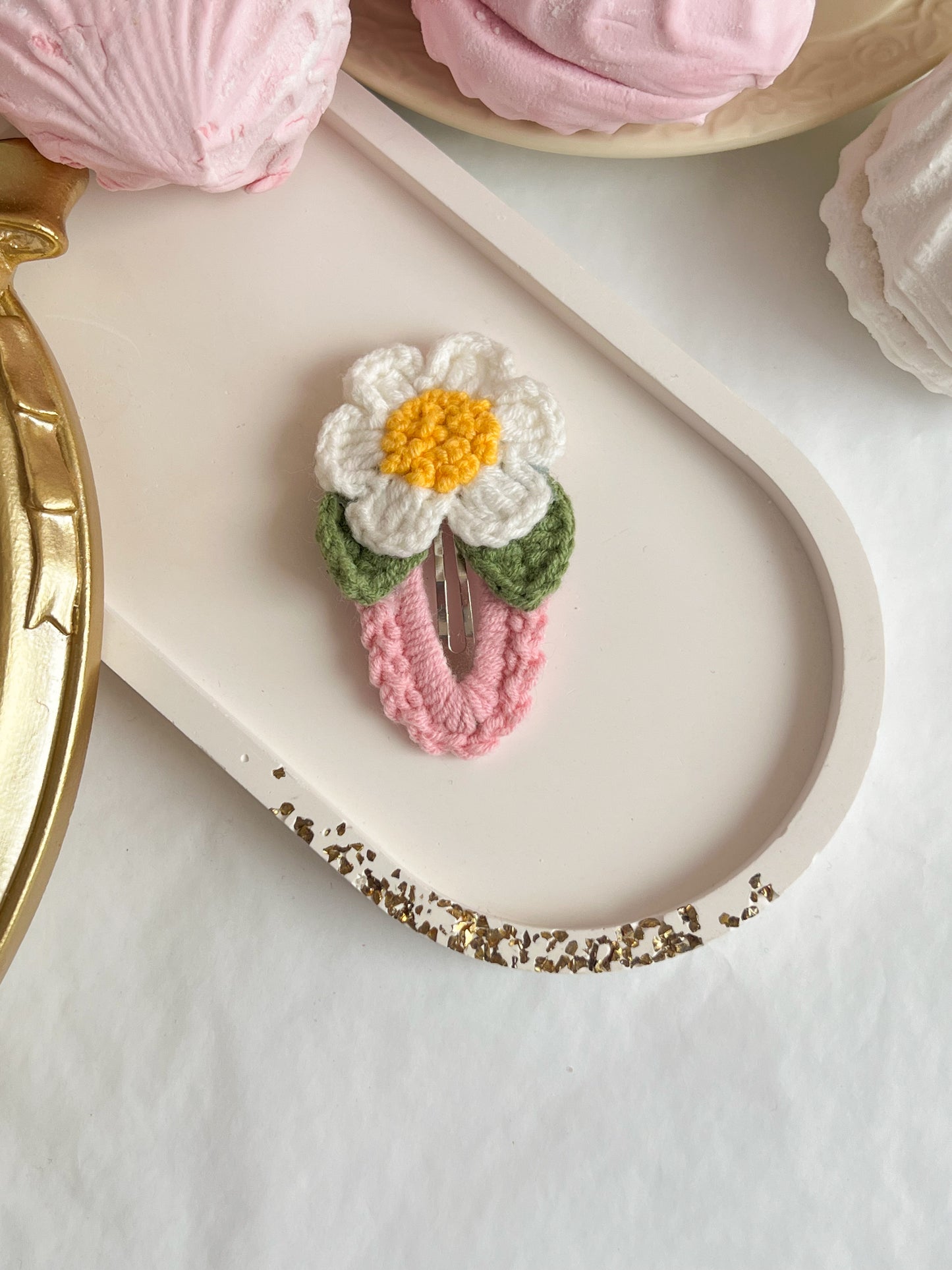 Agrafe „Daisy Grande” — croșetate