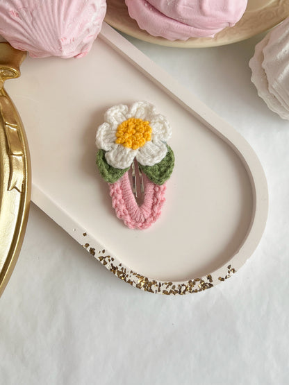 Agrafe „Daisy Grande” — croșetate
