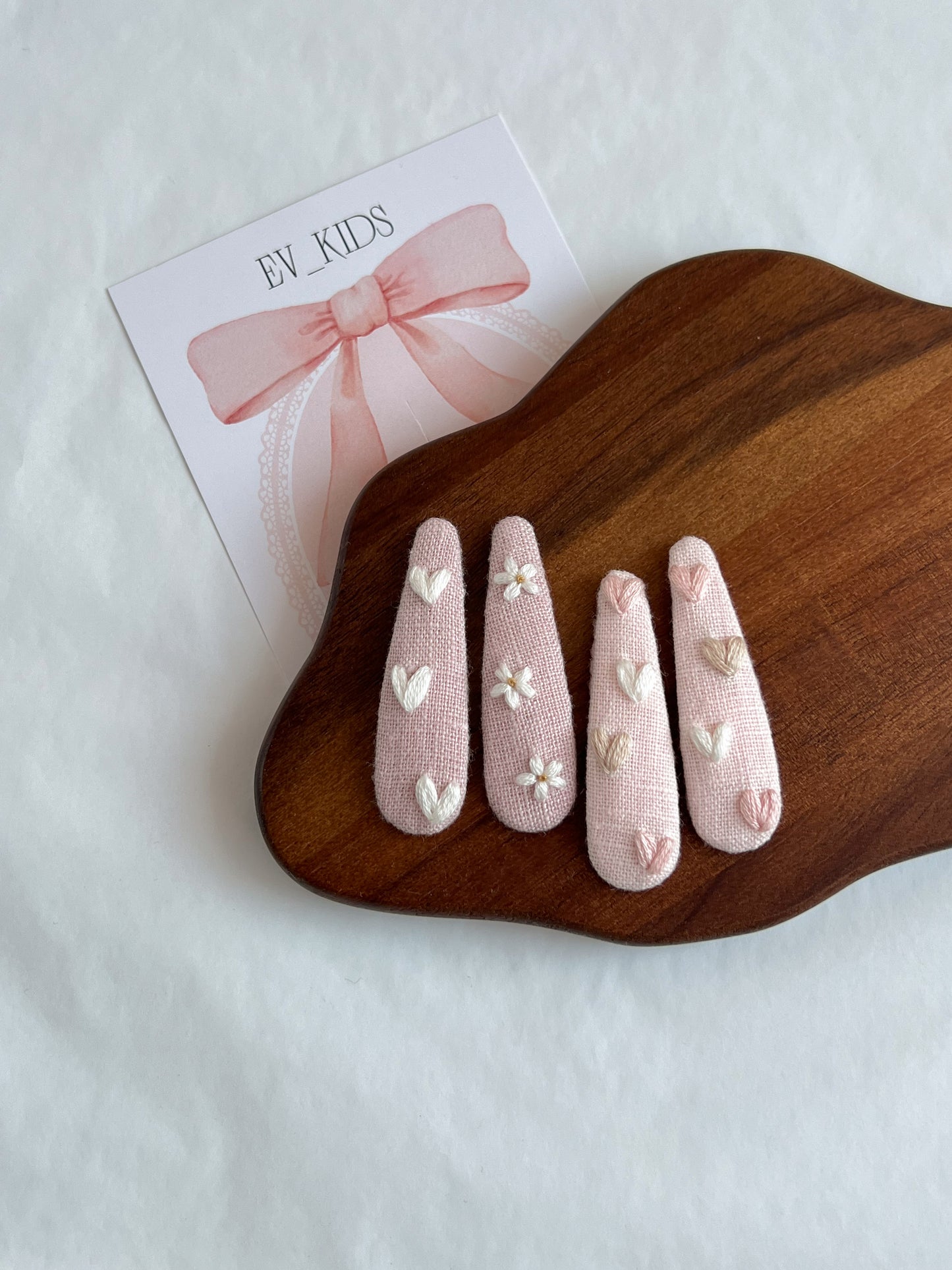 Clame „Sweet Heart” - broderii roz pudrat