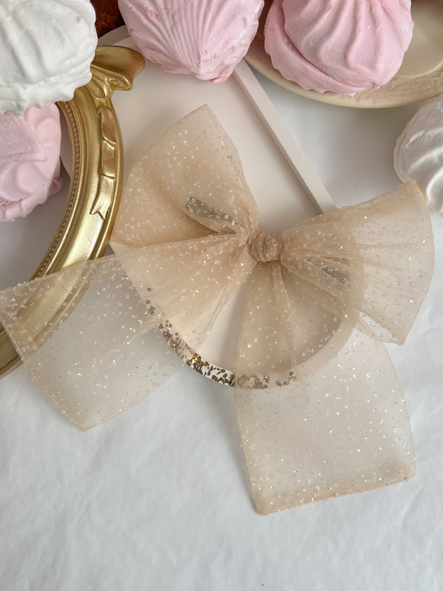 Clama cu Fundita - Champagne Tulle