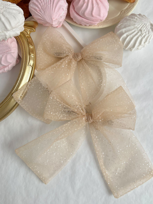 Clama cu Fundita - Champagne Tulle