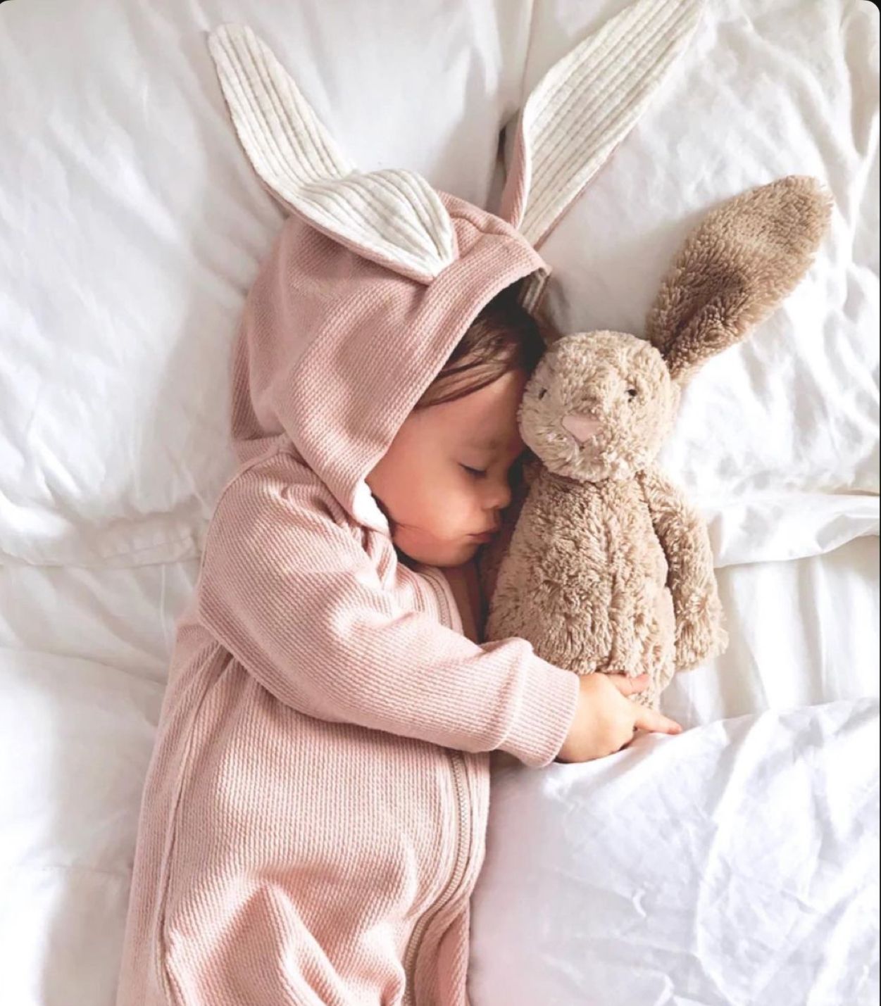 Salopeta pudra - Bunny din bumbac 95% pentru bebelusi