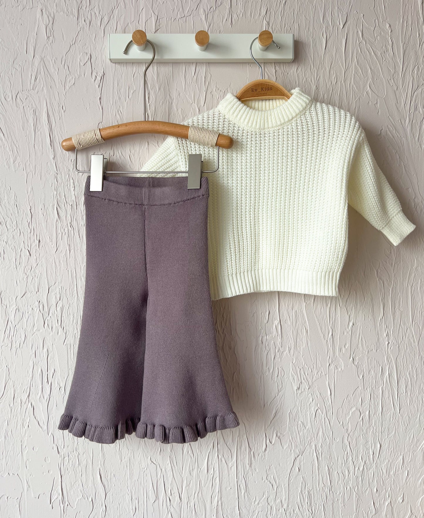 Pantaloni evazați "Volănaș Delicat" 6-12 luni