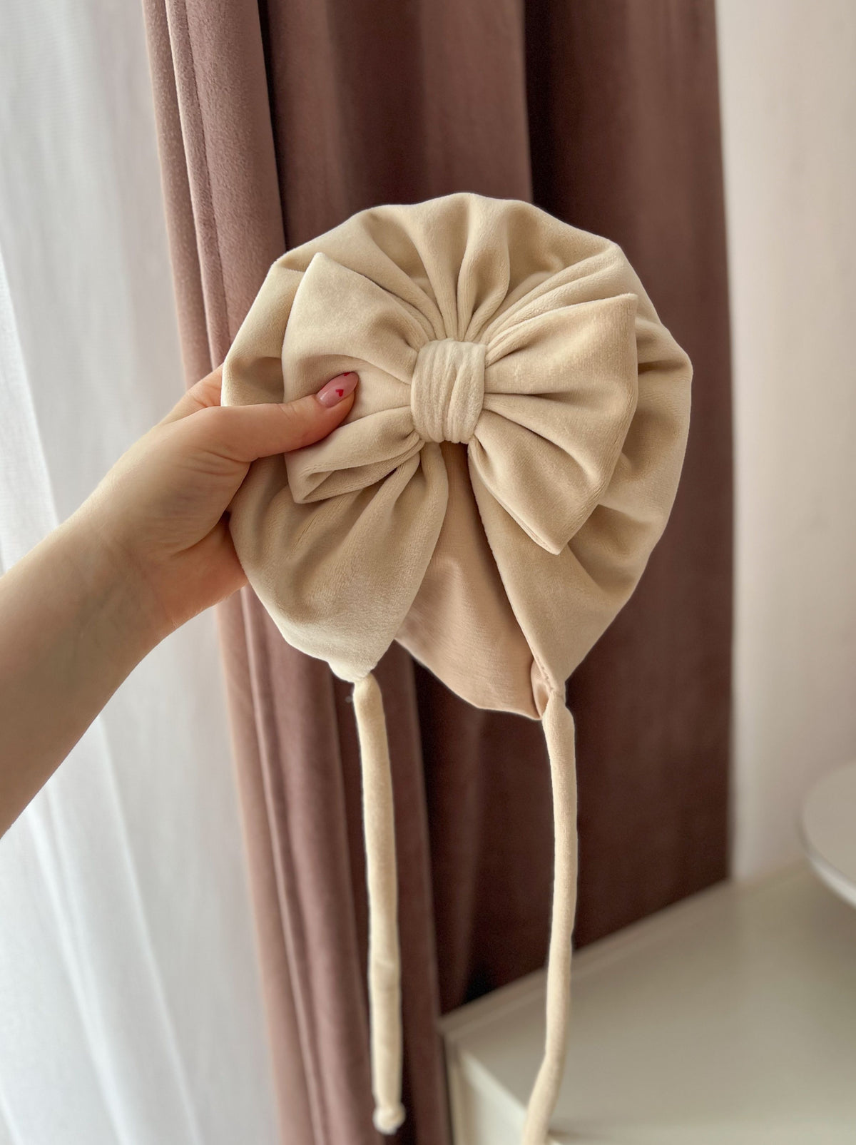 Turban din velur cu fundiță