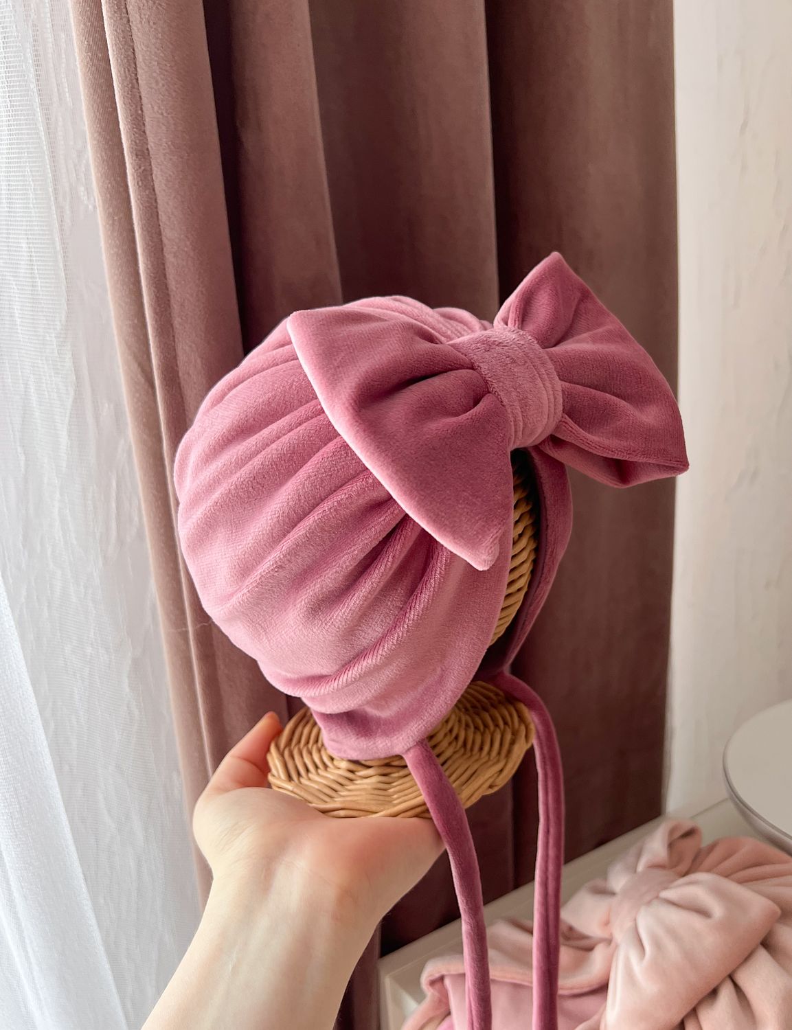 Turban din velur cu fundiță