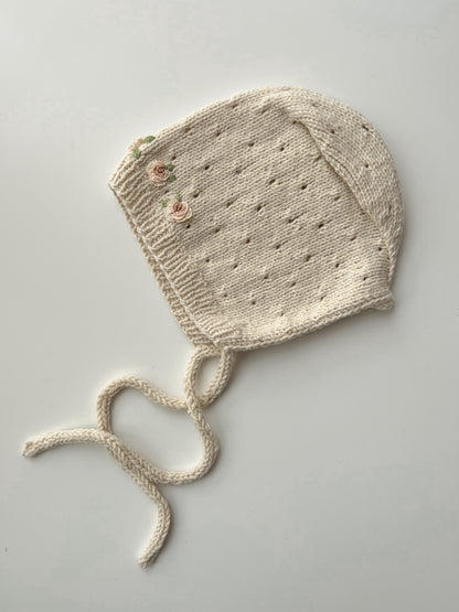 Căciuliță cu broderie manuală