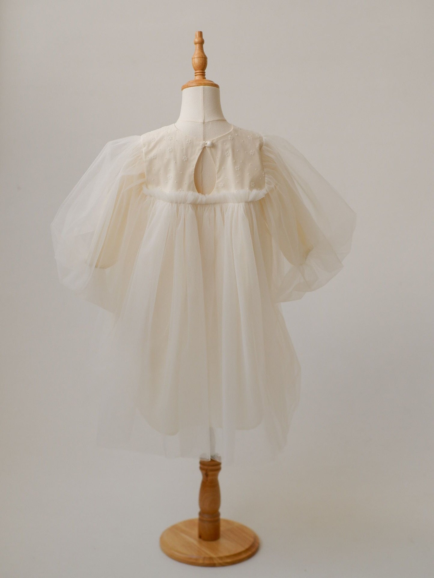 Rochița Amely – Ivory