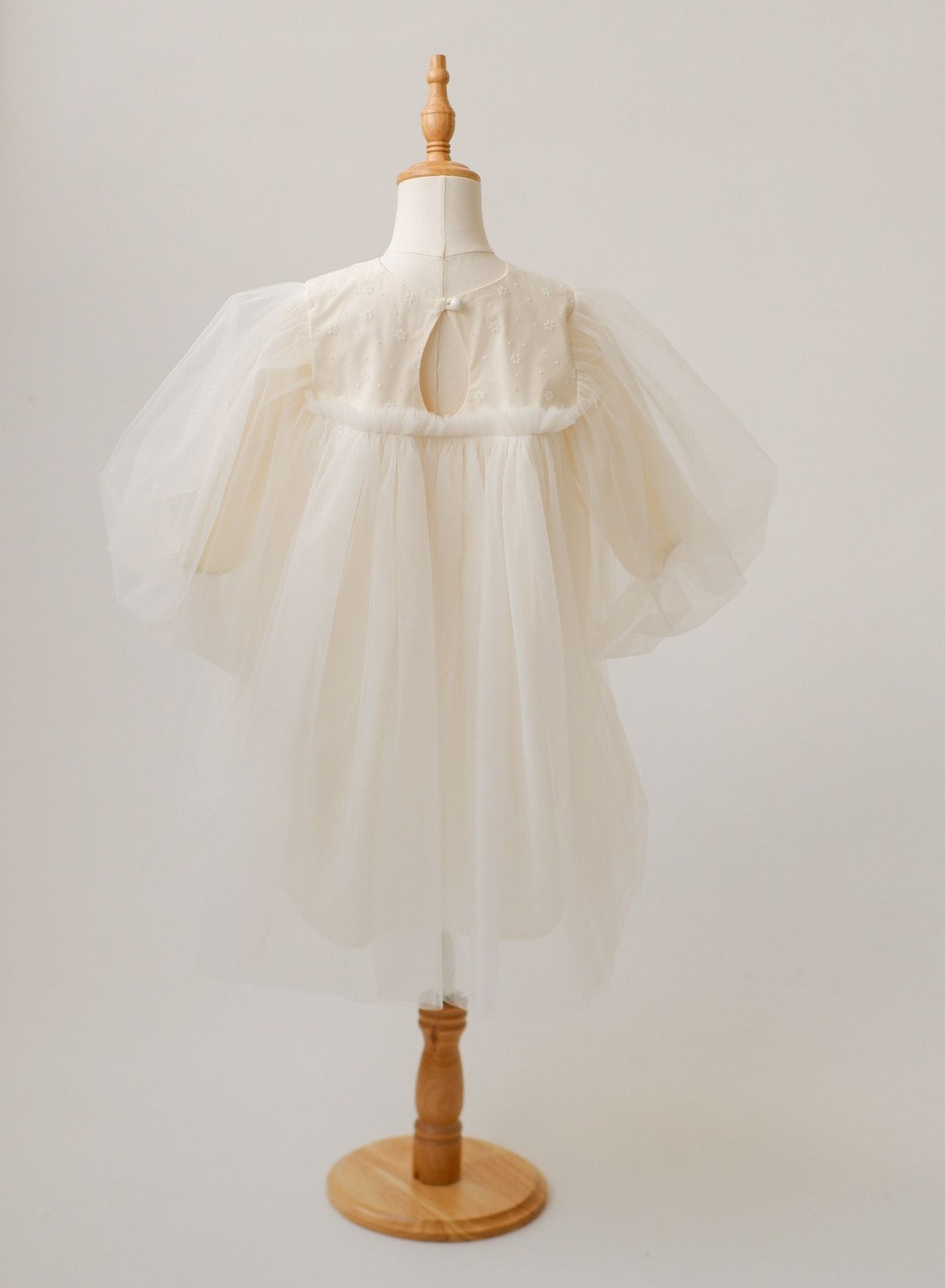 Rochița Amely – Ivory