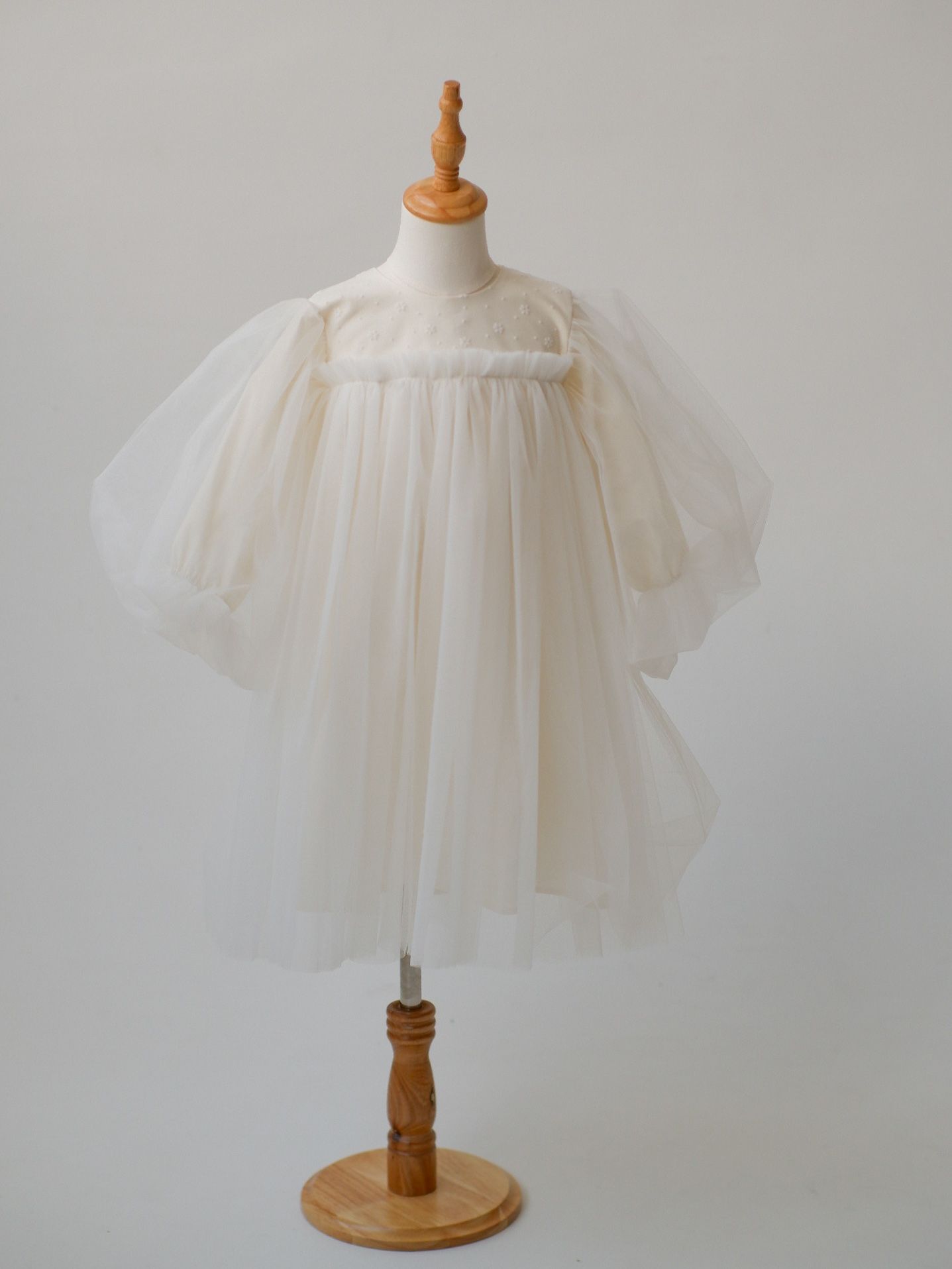 Rochița Amely – Ivory