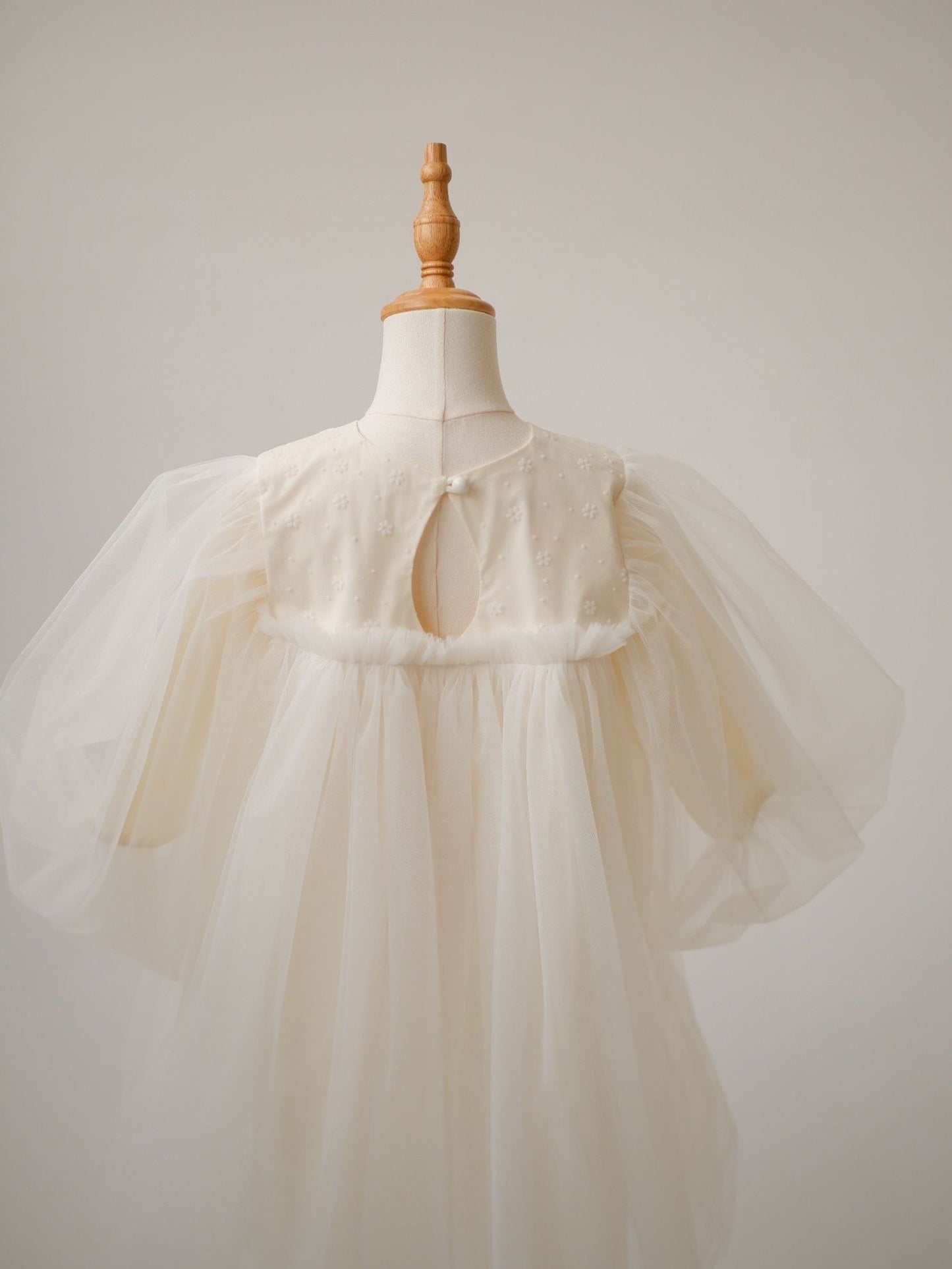 Rochița Amely – Ivory