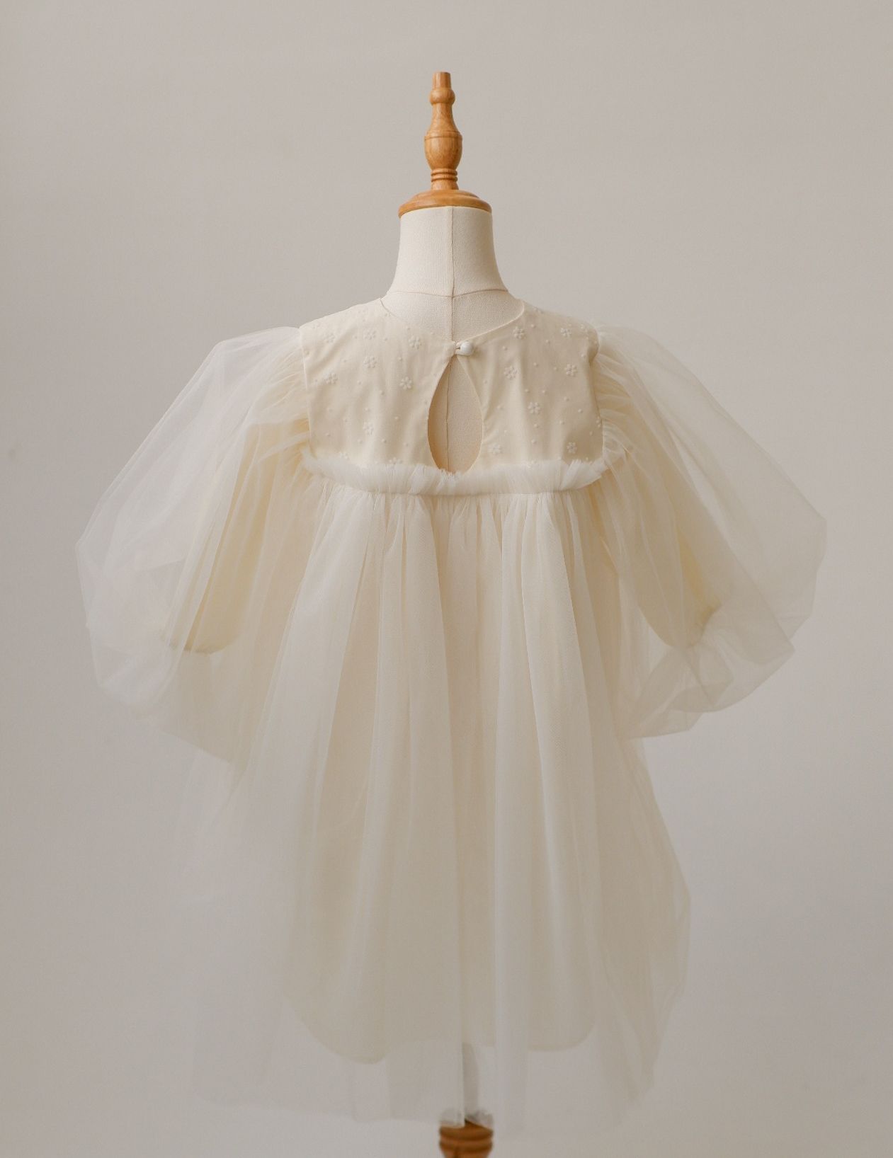 Rochița Amely – Ivory