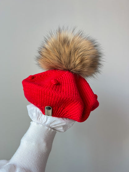 Bereta cu pompon natural