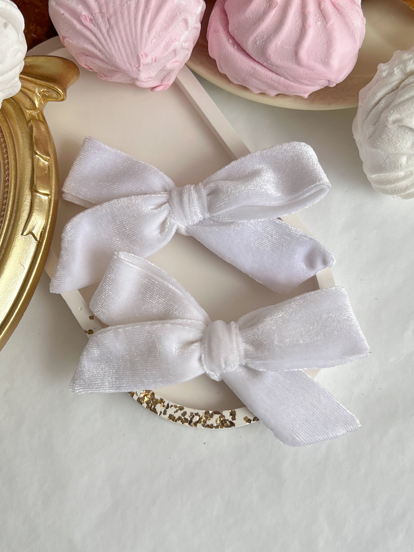 Clama Mica cu Fundita - White Velvet