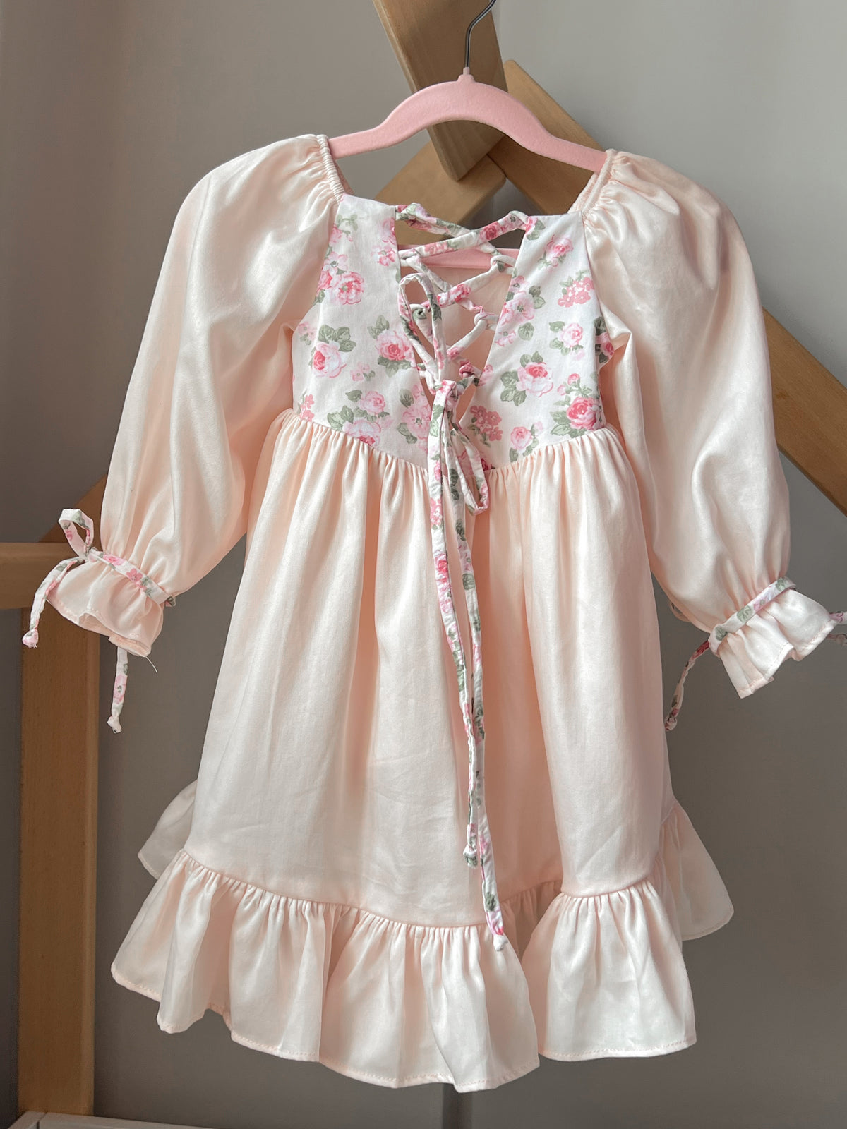 Rochiță Cenușăreasa - Peach Roses