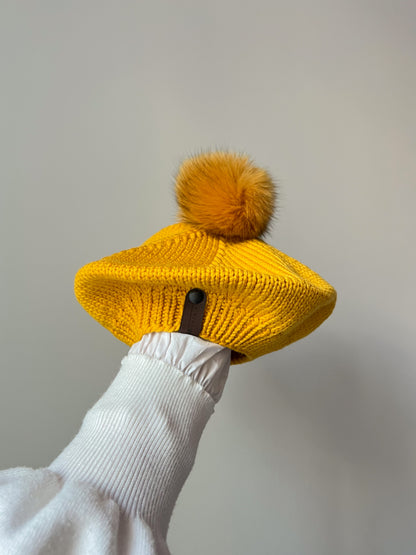 Bereta cu pompon
