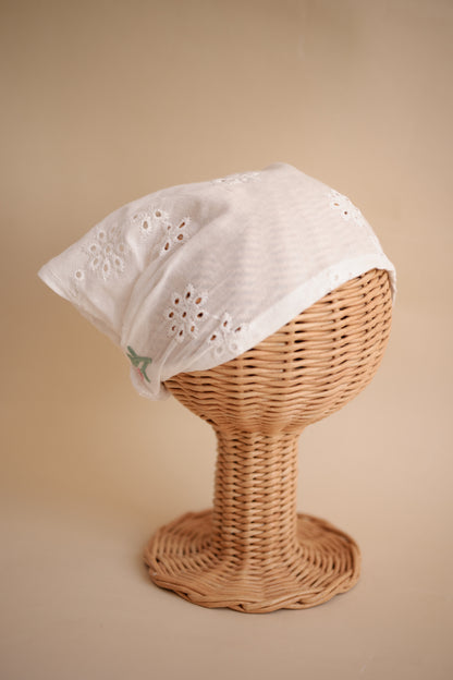 Batistă cu broderie rose