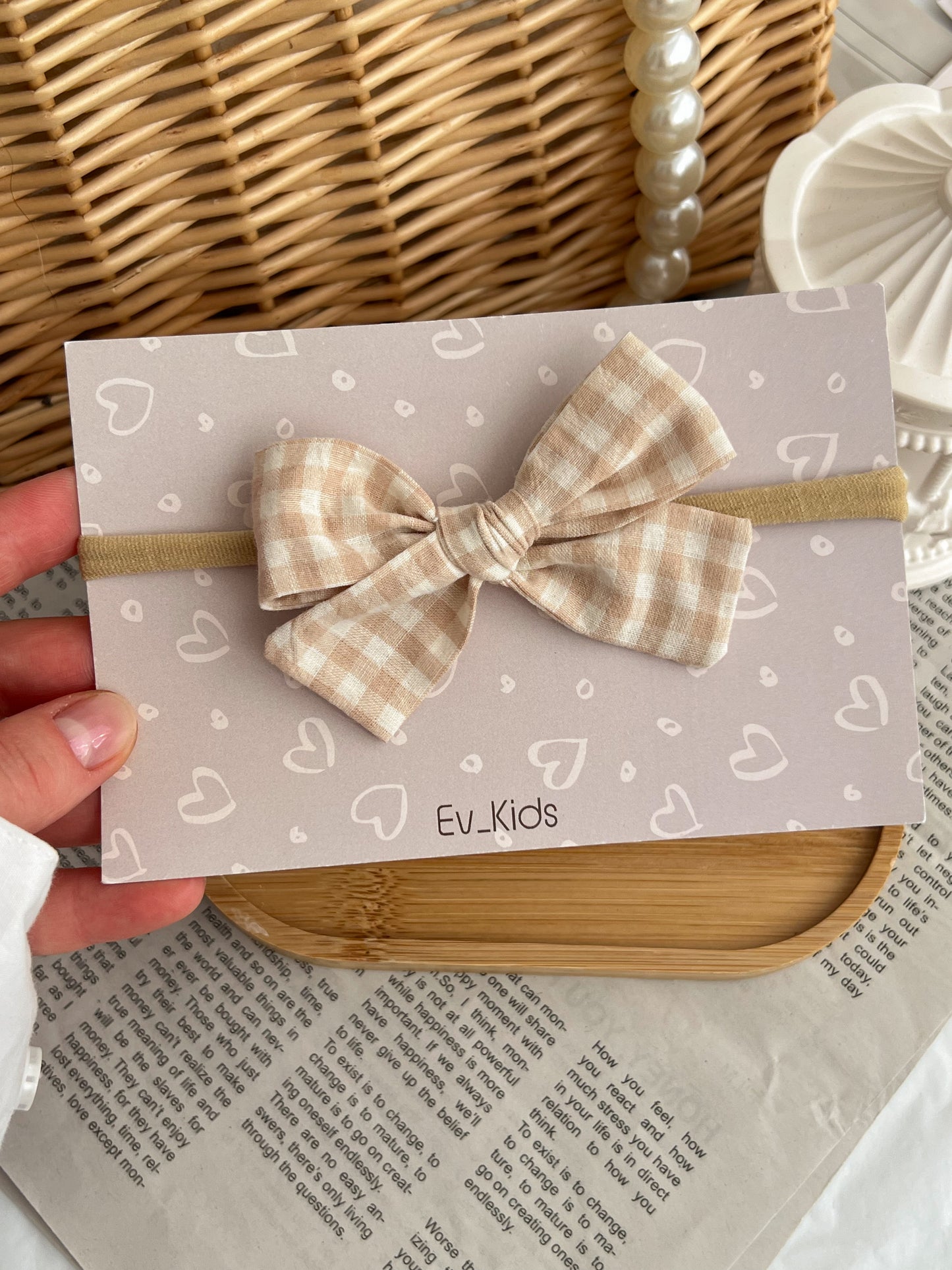 Bentiță pe elastic