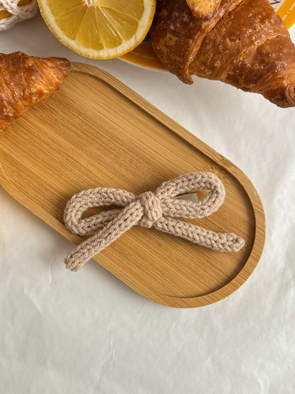 Clame „Bow” — fundiță croșetată