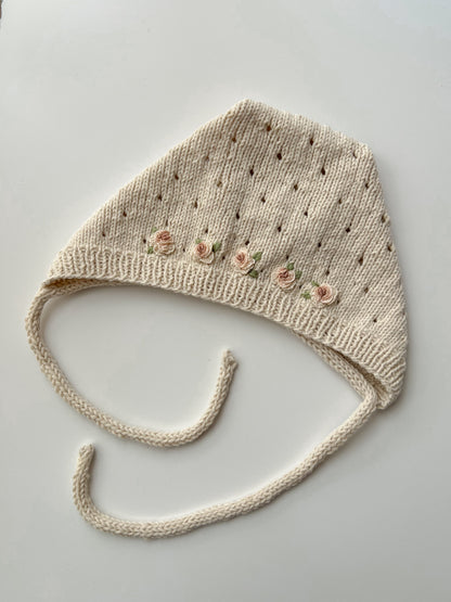 Căciuliță cu broderie manuală