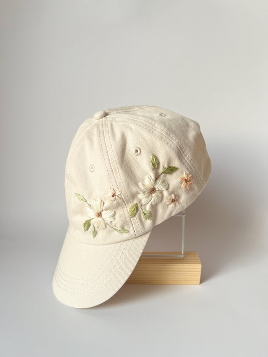 Chipiu cu broderie, 3-5 ani