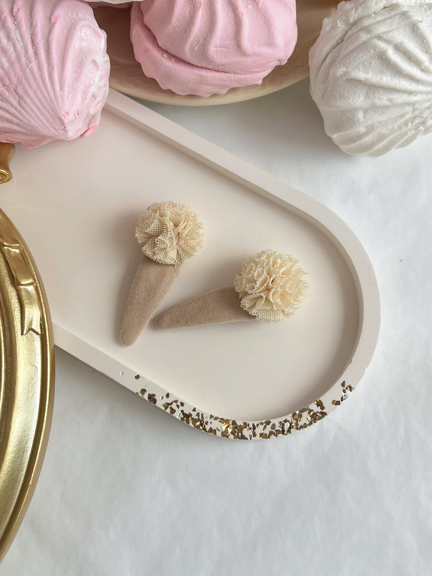 Clame „PomPom Velvet” — bej