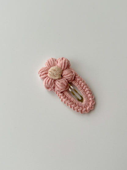 Clame croșetate - floricele pastelate