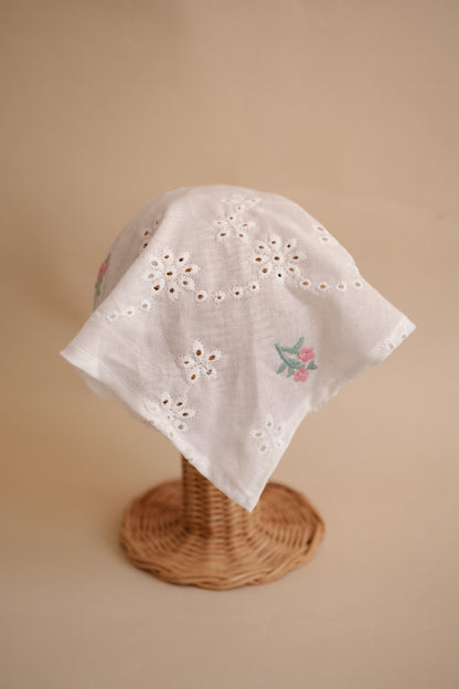 Batistă cu broderie rose