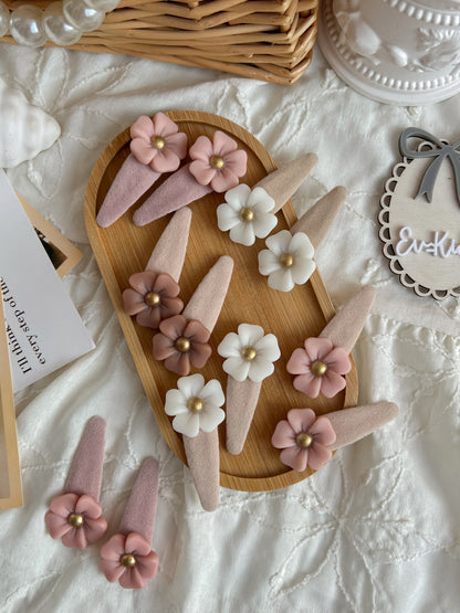 Agrafe — Clay Blossom