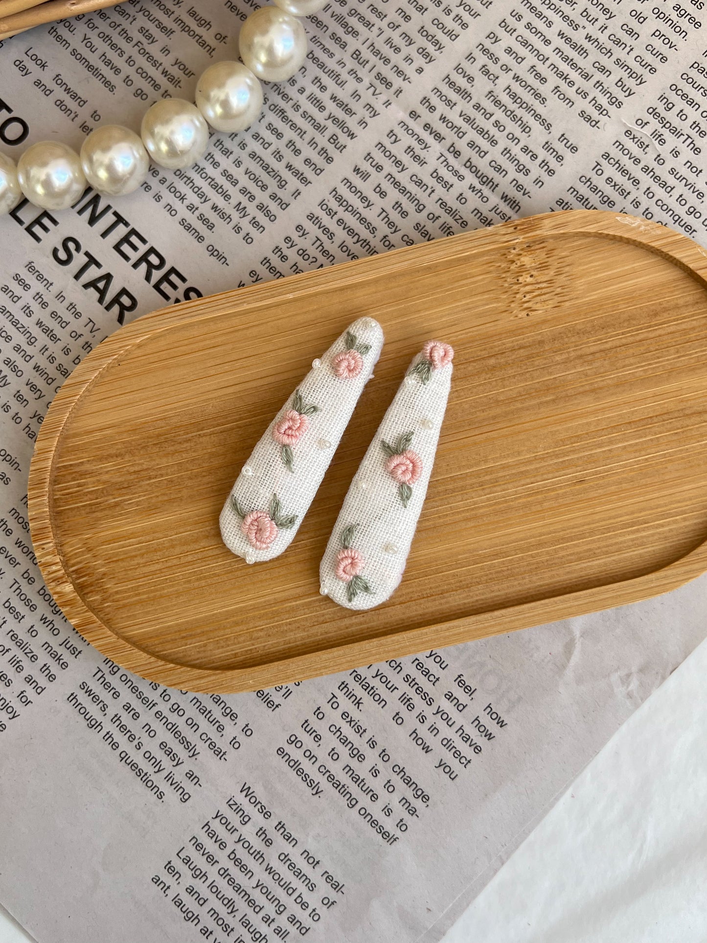 Clamă brodată «Floral Bloom»
