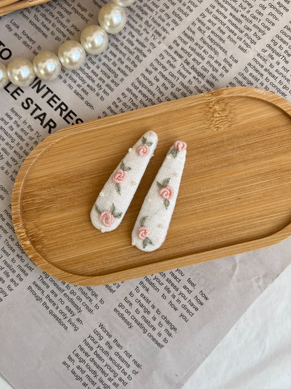 Clamă brodată «Floral Bloom»
