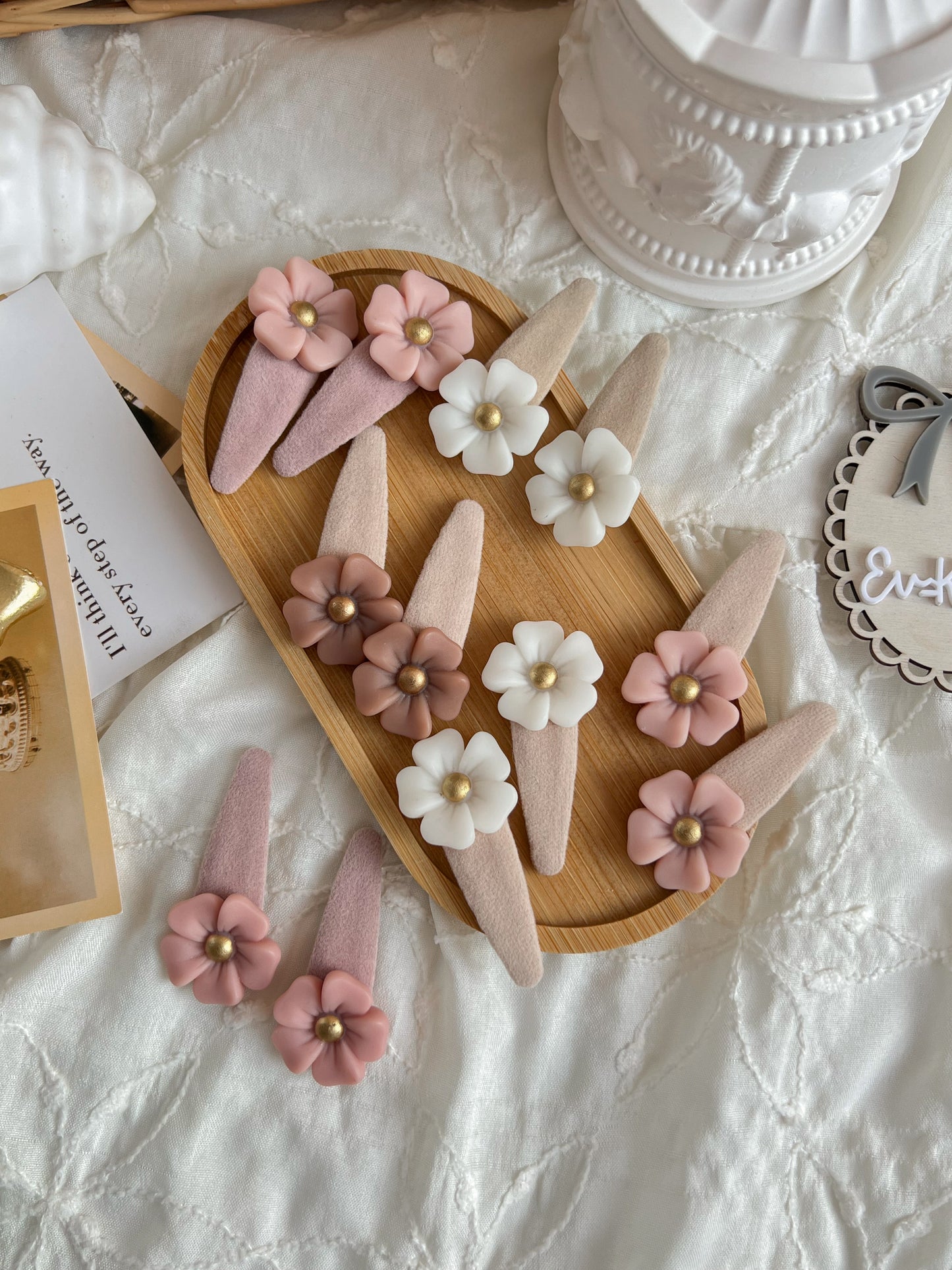 Agrafe — Clay Blossom