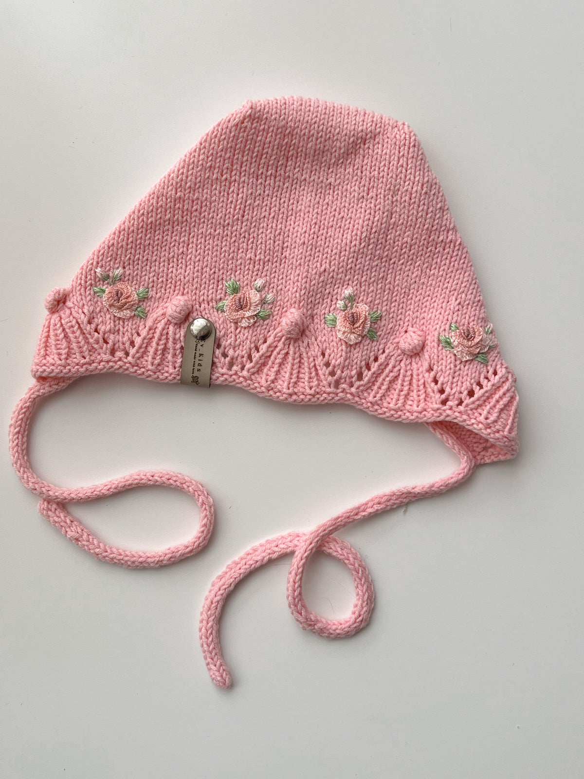 Căciuliță cu broderie manuală