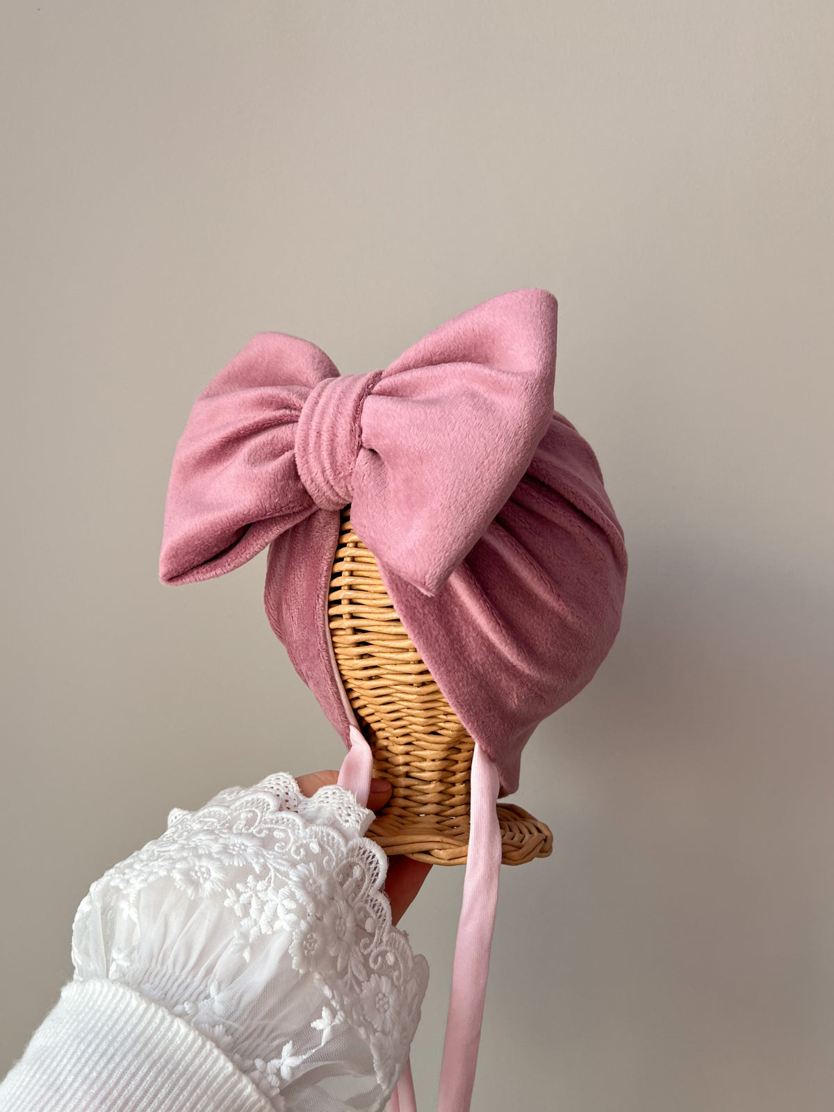 Turban din velur cu fundiță