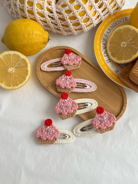 Agrafă 🍒 Cupcake cu Vișina
