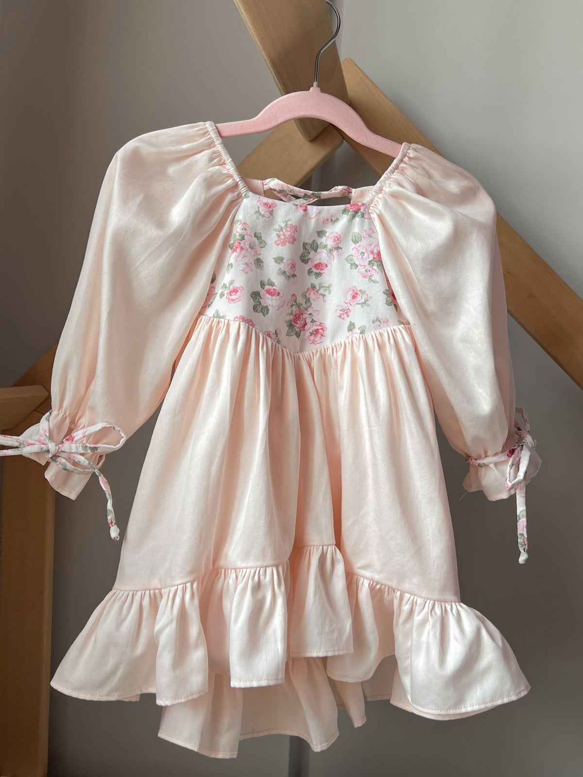 Rochiță Cenușăreasa - Peach Roses