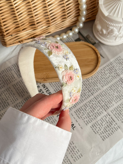 Cerc cu broderie