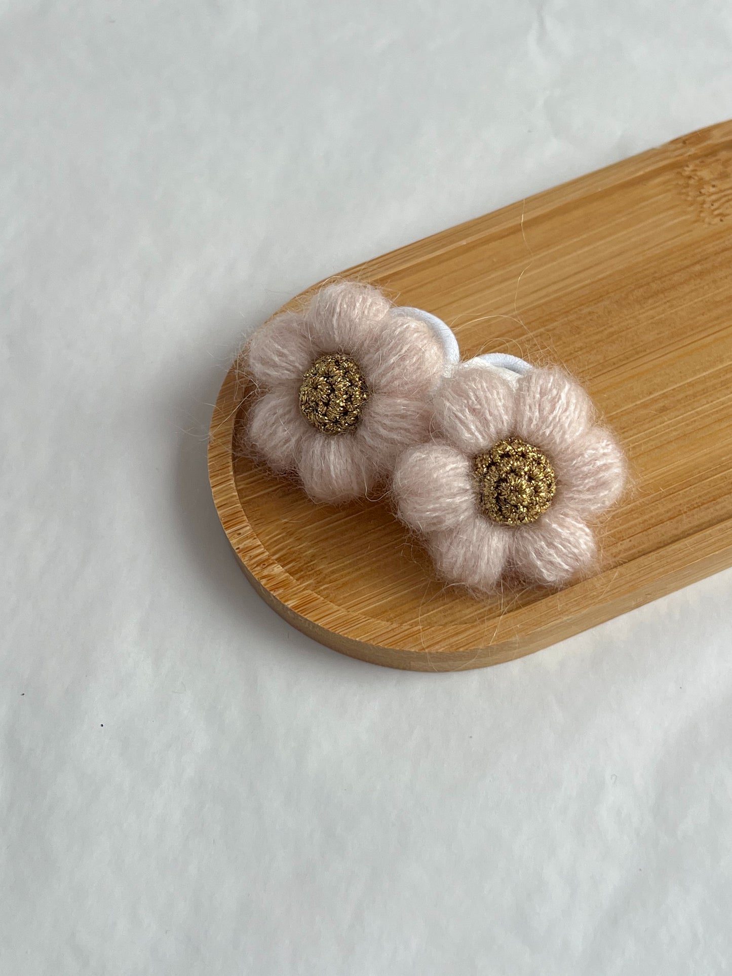 Elastice - Floare Elegantă cu Auriu