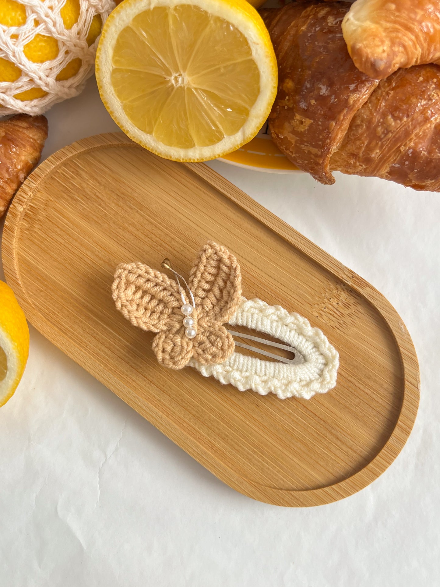 Agrafe Croșetate Butterfly – Caramel & Crem