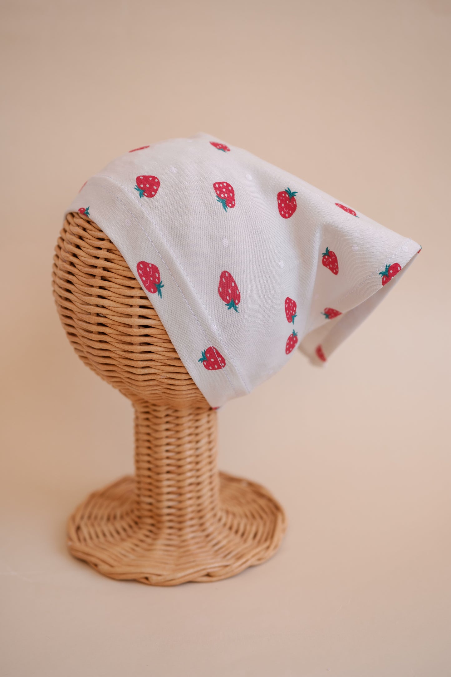 Batistă în colț – Strawberry Cream